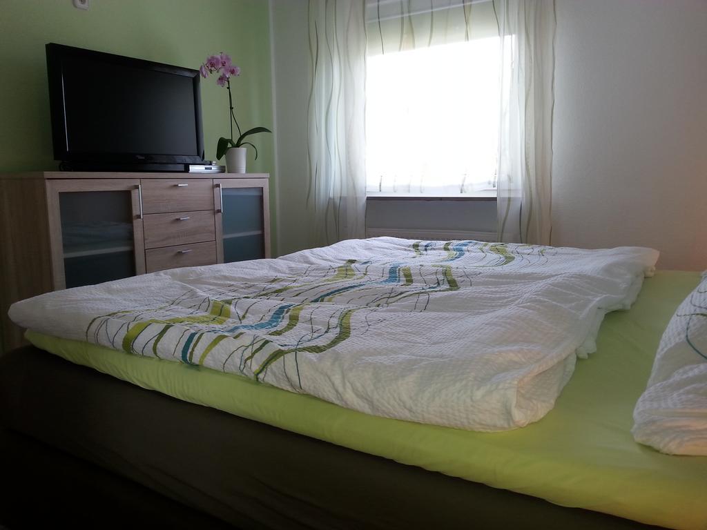 Ferien- Messewohnung Naehe Koeln-Messe Flughafen Bonn レスラート エクステリア 写真