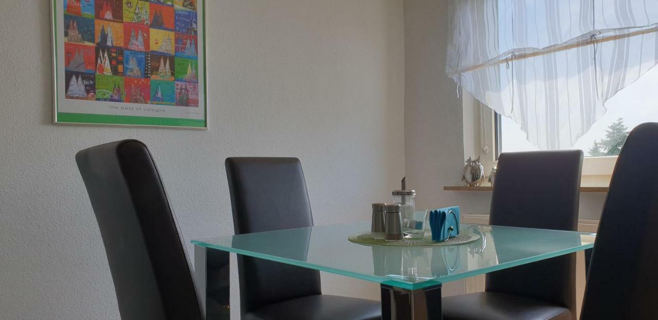 Ferien- Messewohnung Naehe Koeln-Messe Flughafen Bonn レスラート エクステリア 写真