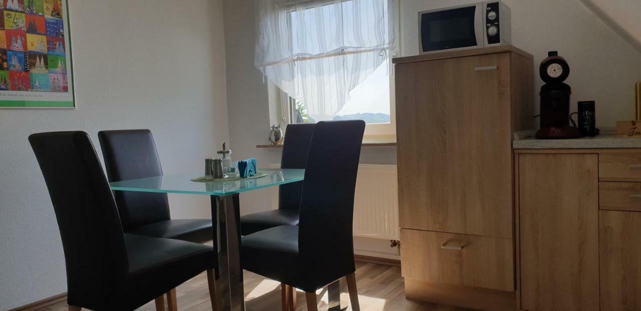 Ferien- Messewohnung Naehe Koeln-Messe Flughafen Bonn レスラート エクステリア 写真